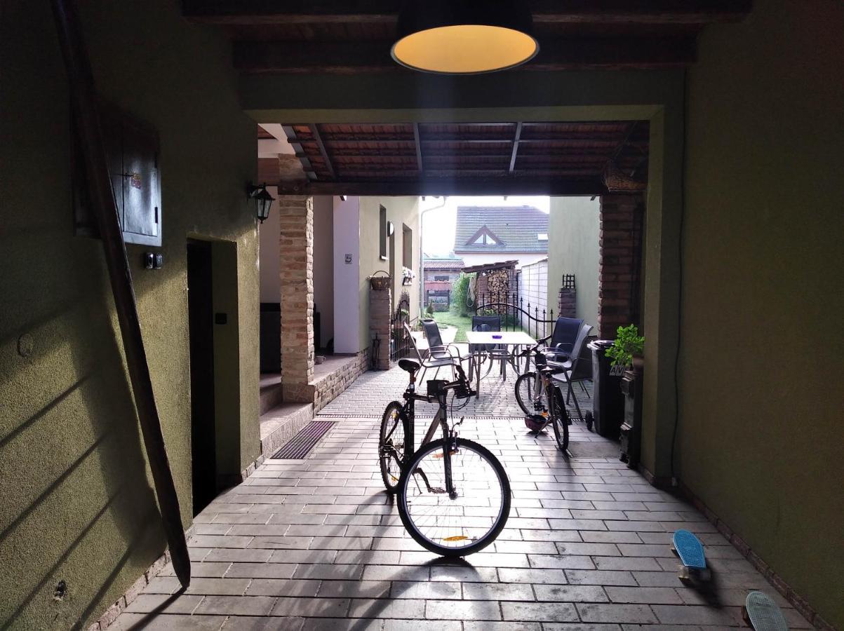 Ubytovani U Malinkovicu Břeclav Exterior foto